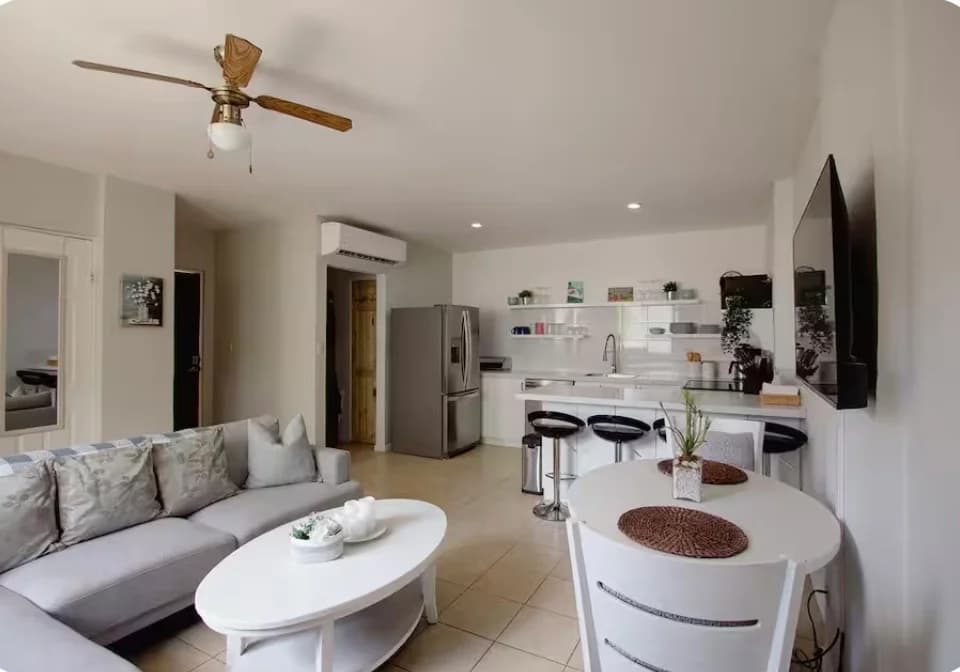 Villa Verde 46: Tropical Elegance in the Heart of Tamarindo – 2 Bed | 2.5 Bath Condo Near the Beach