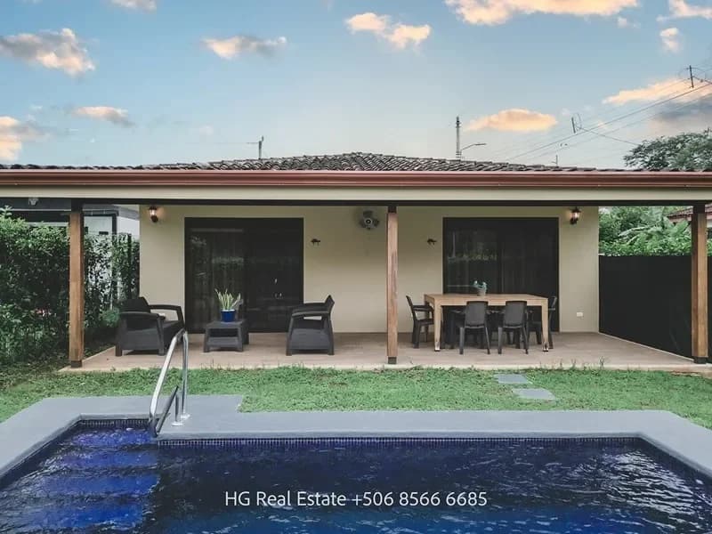 Casa Santa Rosa: Charming Home in Gated Community Loma Verde, Santa Rosa for Sale